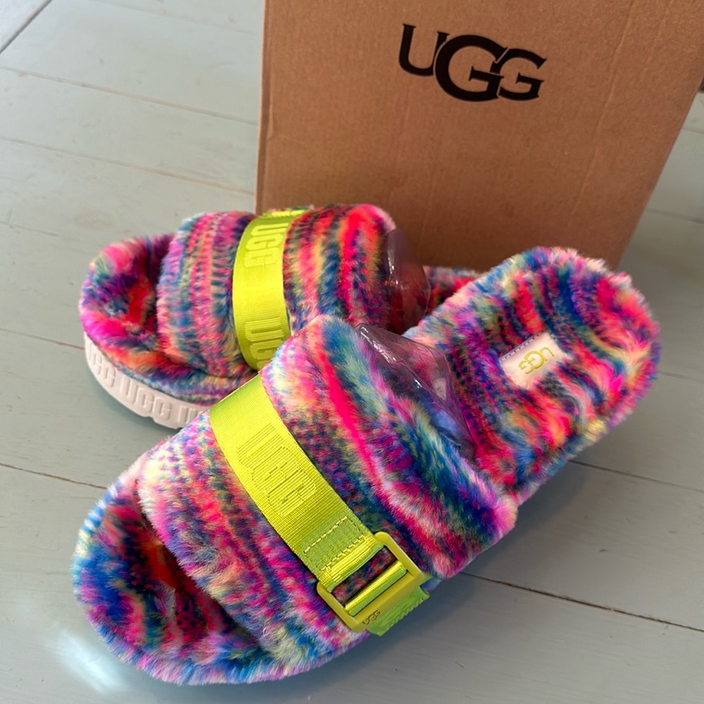 NEW UGG slippers, W size10